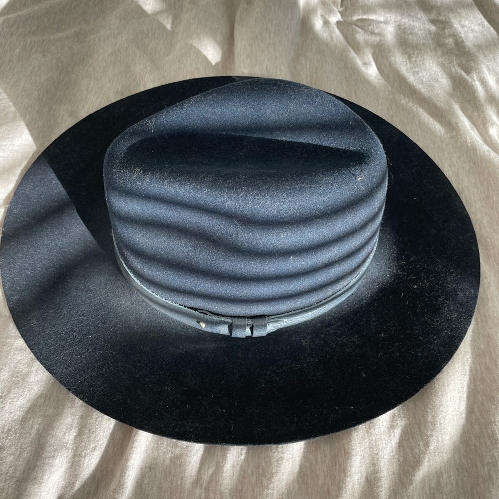 Navy rag and bone hat NWT